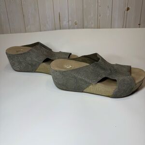 Yellow Box Gray Floral Leather Wedge Sandals